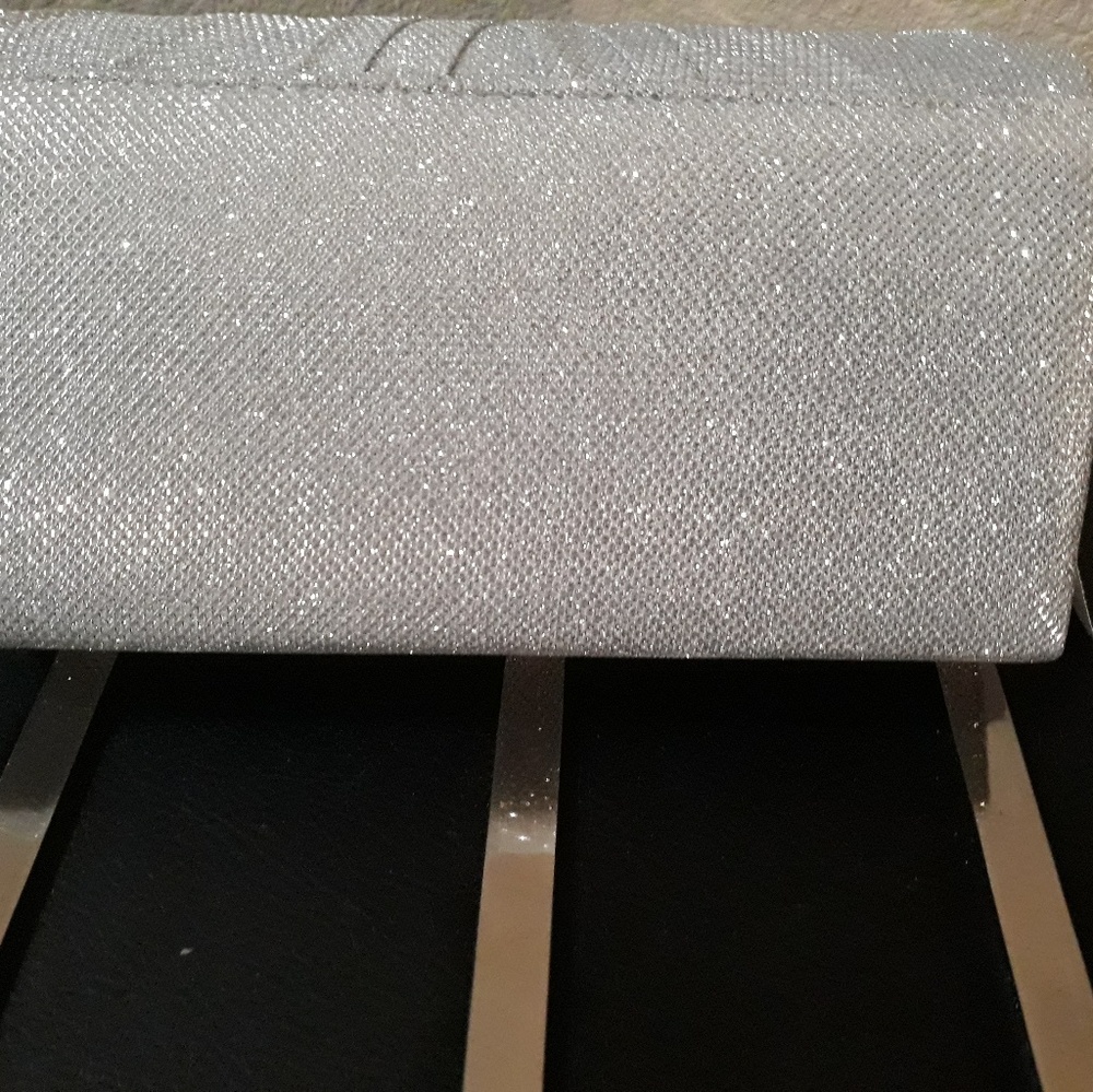 Purse - Picture 2 of 3